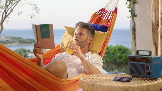 Loux's new campaign has the taste of our Greek summer!